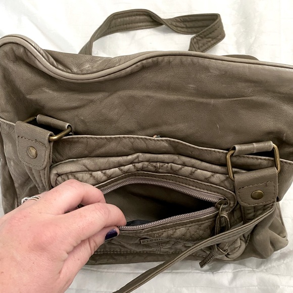 Vintage Element Shoulder Bag - Picture 3 of 6